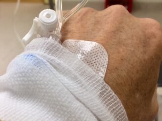 Interpone Colecna 15 amparos por la falta de medicamento de pacientes con cáncer
