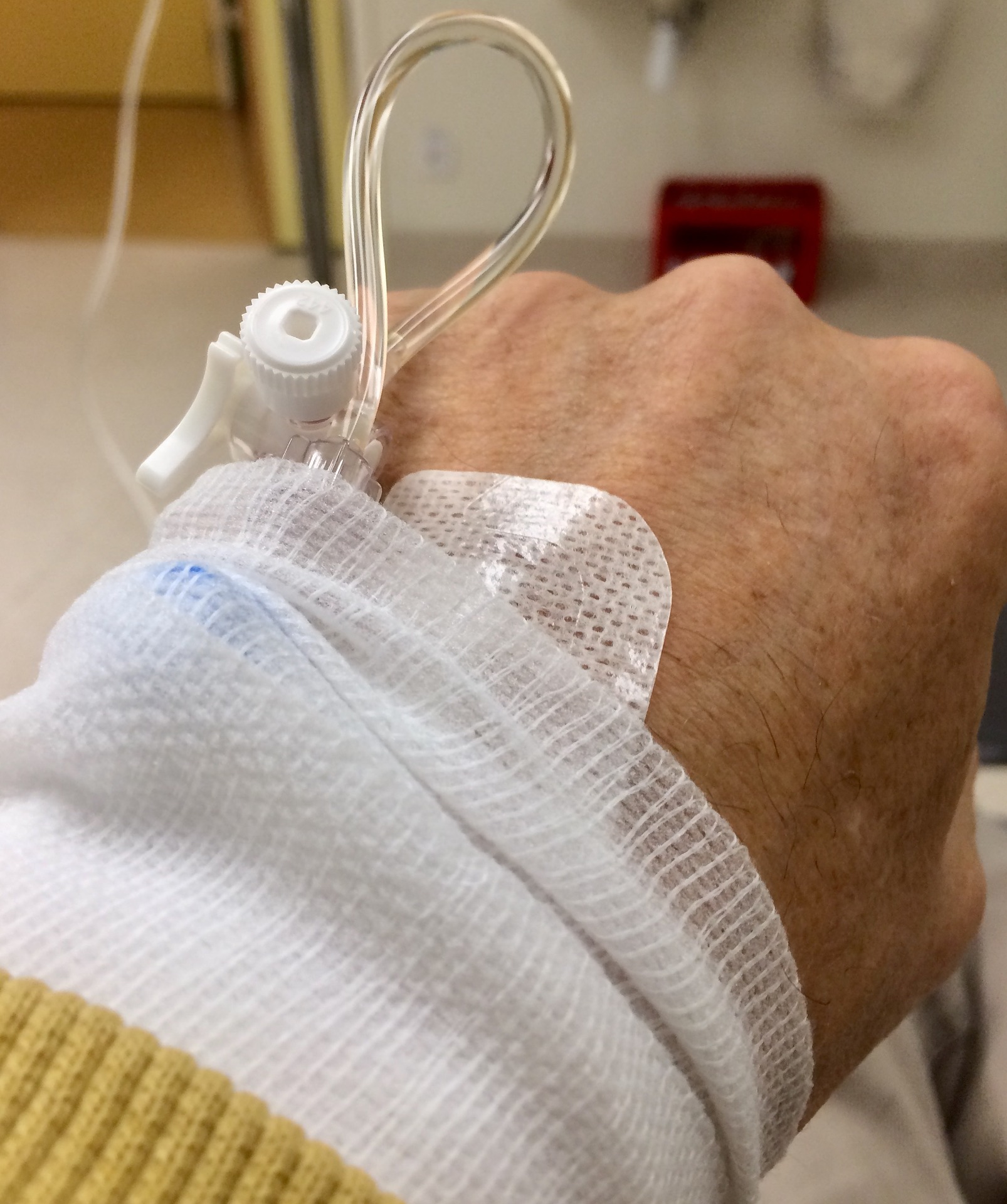 Interpone Colecna 15 amparos por la falta de medicamento de pacientes con cáncer