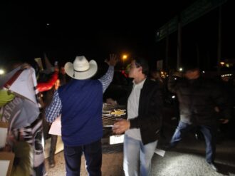 Piden medicamentos y justicia a AMLO