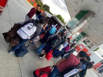 Transportan gratis a estudiantes de Juan Aldama