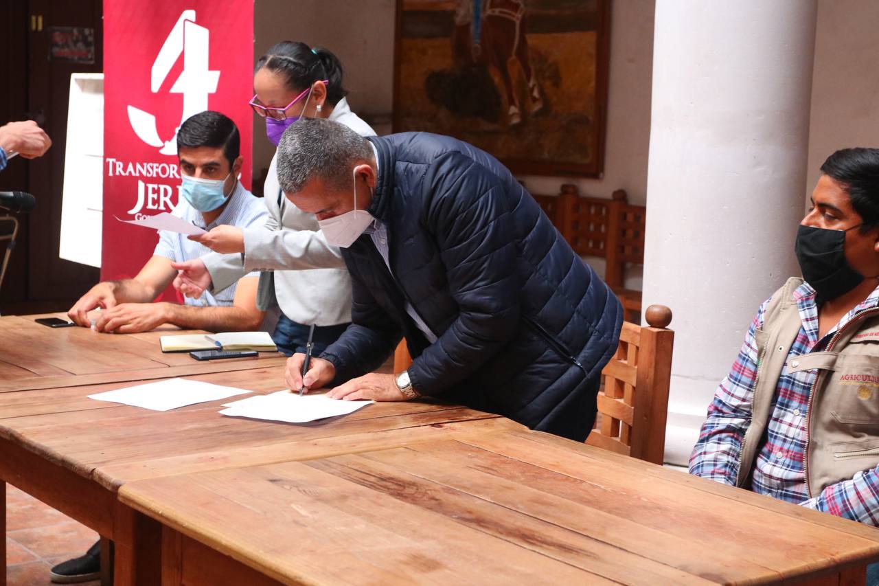 Reiteran apoyo a apicultores jerezanos