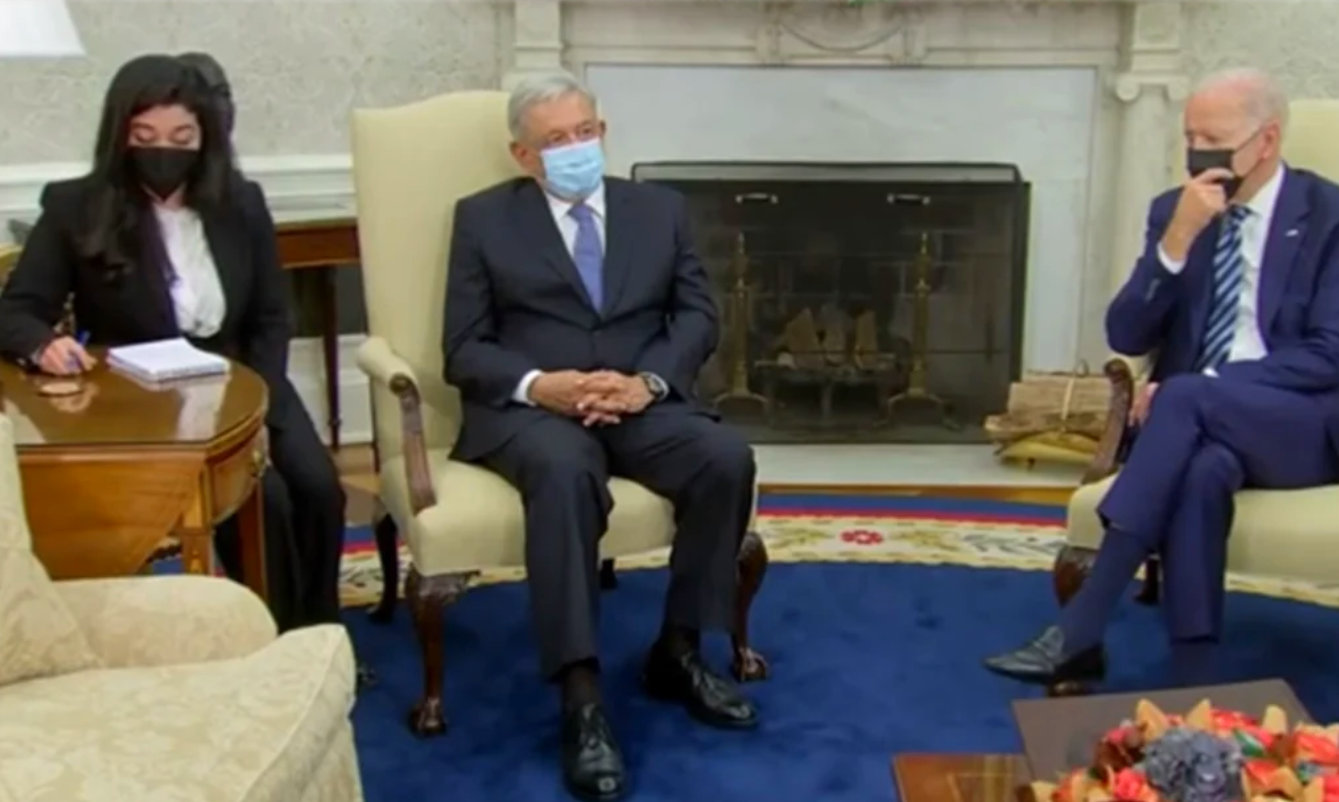 Todo les molesta a los «fifís», hasta que me senté con las piernas abiertas en la Casa Blanca: AMLO