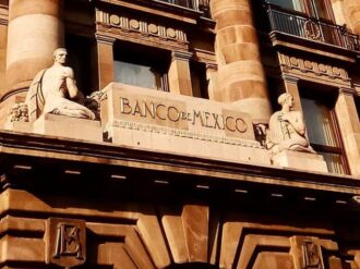 Banxico sube tasas a 5.50%