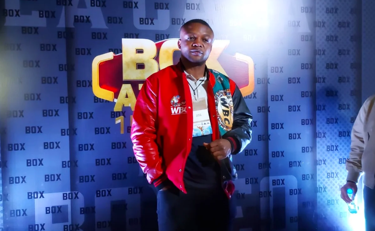 Ilunga Makabu arremete contra el Canelo, «soy el mejor y la cara del peso crucero» 