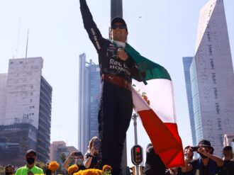 Checo Pérez usara traje inspirado en los mariachis para el GP