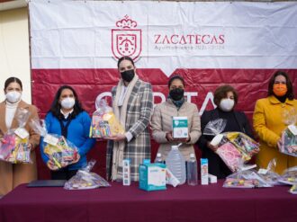 Ayuntamiento de Zacatecas presente durante evento cívico en jardín de niños Roberto Ramos Dávila