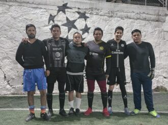 Gallos picotea a Cuervos FC