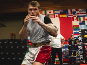 Canelo reitera su deseo de hacer historia contra Plant