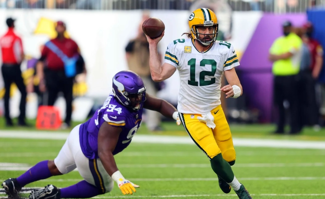 Rodgers contra Stafford, uno de sus «clientes»