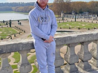 Canelo dona un millón de pesos para ayudar a niños con cáncer