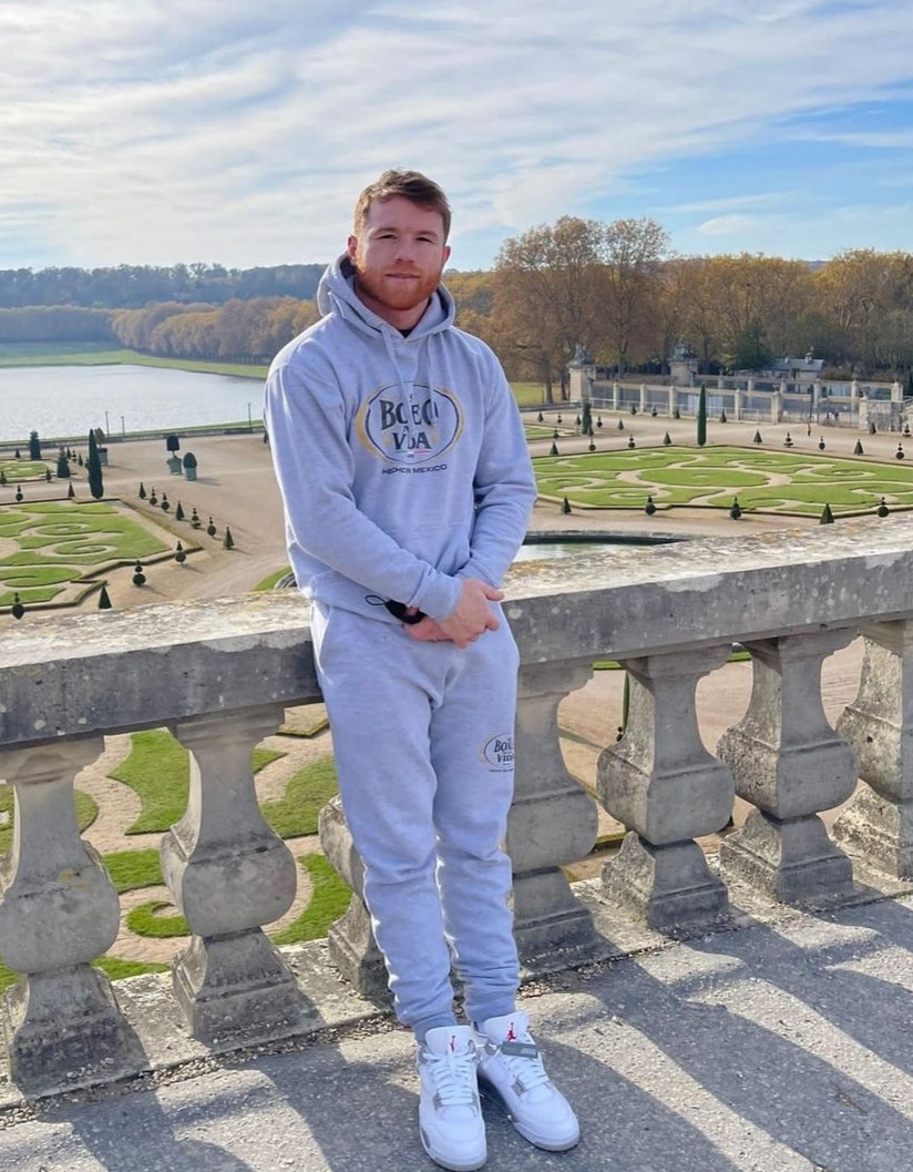 Canelo dona un millón de pesos para ayudar a niños con cáncer 
