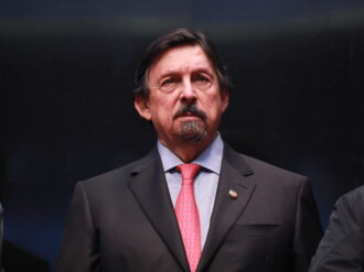 Se suspende presentación del libro de Napoleón Gómez Urrutiapara