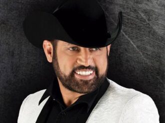 ¿Quién es Pancho Barraza, el cantante que canceló show en Metepec por amenazas?