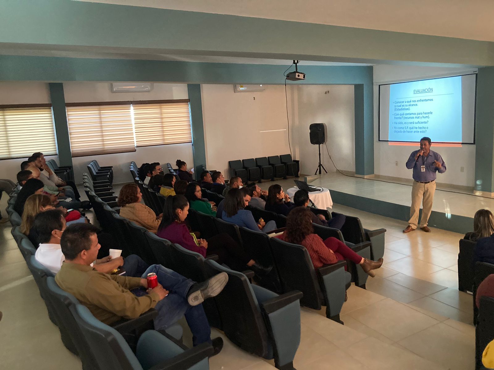 “Para dar un servicio de calidad, es necesario capacitarse, en Río Grande primero es la gente”: Juan José Fernández