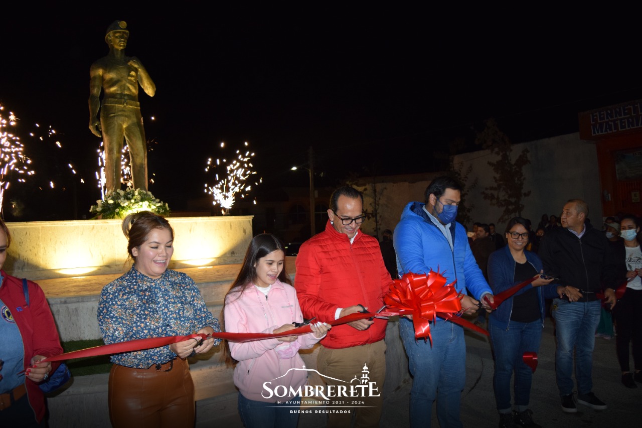 El presidente municipal Alan Murillo, inauguró la glorieta del bulevar “El Minero”