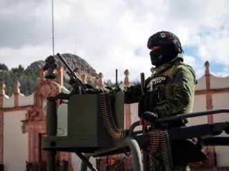 Se lleva a cabo el desfile en conmemoración del 111 aniversario de la Revolución Mexicana