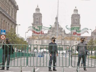 AMLO invita a la población a informe del 1 de diciembre; «regresemos al Zócalo democrático», dice
