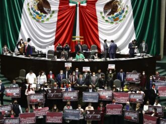 Morena va por convencer a priistas inconformes en Reforma Eléctrica