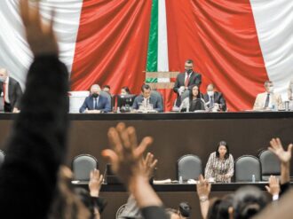 Sin mover una coma, Morena y aliados avalan PEF 2022; «reforma eléctrica de AMLO está muerta», responde oposición