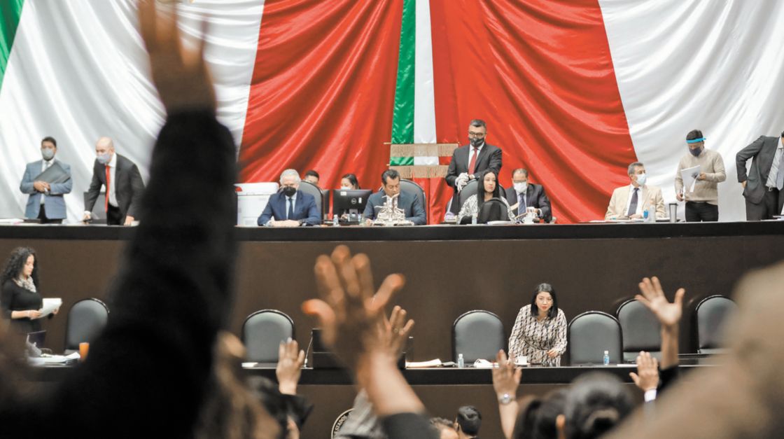 Sin mover una coma, Morena y aliados avalan PEF 2022; «reforma eléctrica de AMLO está muerta», responde oposición