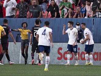 La Selección Mexicana sufre en Estados Unidos; la US Soccer lo celebra