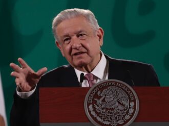 Justifica AMLO inflación en México