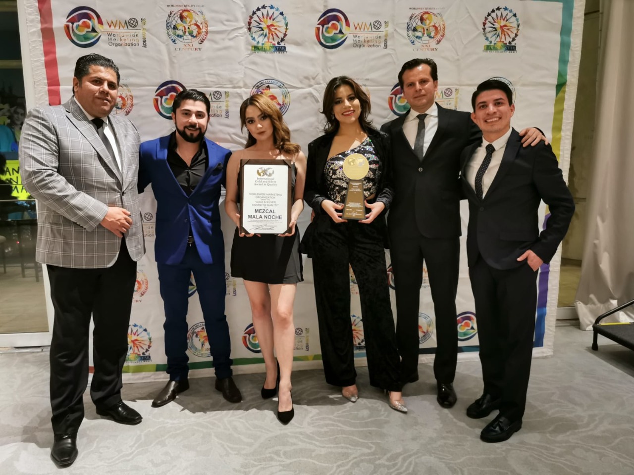 Mezcal zacatecano gana premio «Oro y Plata a la Calidad 2021»