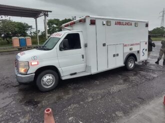 INM detiene ambulancia con 36 migrantes en Tabasco