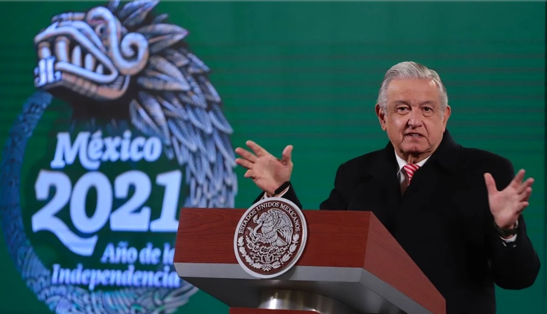 Advierte AMLO que exhibirá a congresistas de EU que no aprueben legalización de migrantes mexicanos