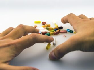 EU reporta 100 mil decesos por sobredosis