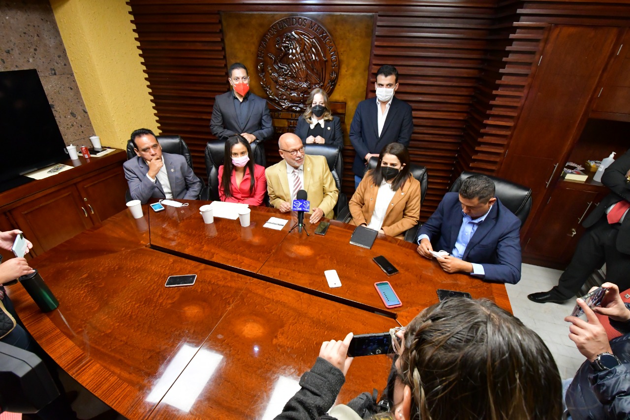 Denuncian trabas del bloque oficial para que comparezca Ricardo Olivares Sánchez