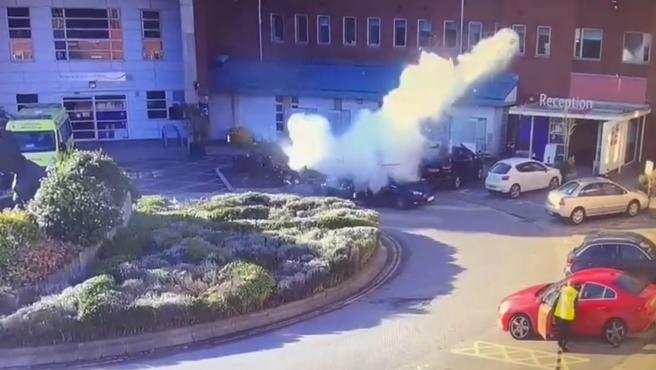 «Fue milagroso salir con vida»: taxista que vivió atentado en hospital de Liverpool
