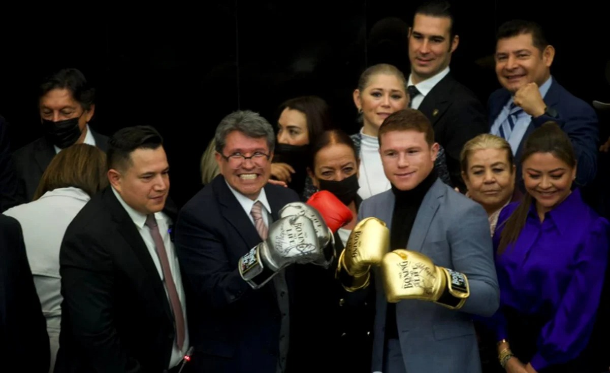 Entrega Senado reconocimiento al Canelo Álvarez y a su entrenador Eddy Reynoso