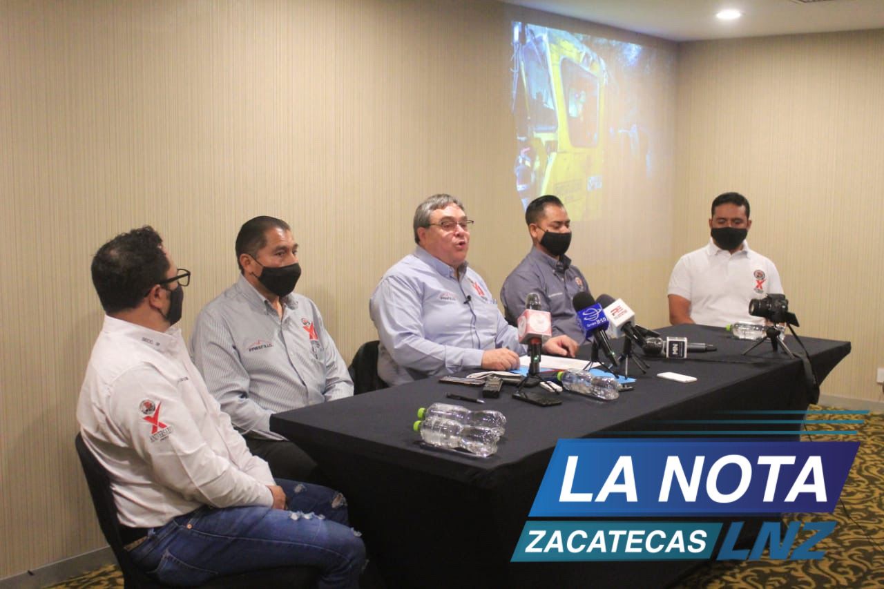 Acusan a seguidores de Napoleón Gómez Urrutia de provocar los destrozos al teatro Fernando Calderón