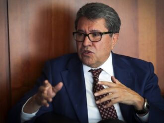 A destiempo y desenfrenada la sucesión presidencial: Monreal