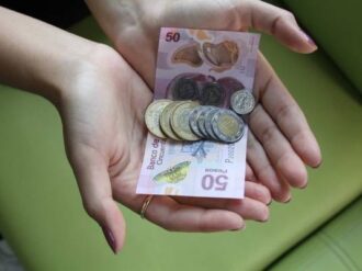 Coparmex propone subir el salario mínimo a 172.87 pesos diarios