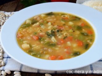 Sopa minestrone casera