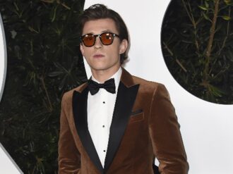 Tom Holland seguirá usando el traje de Spiderman