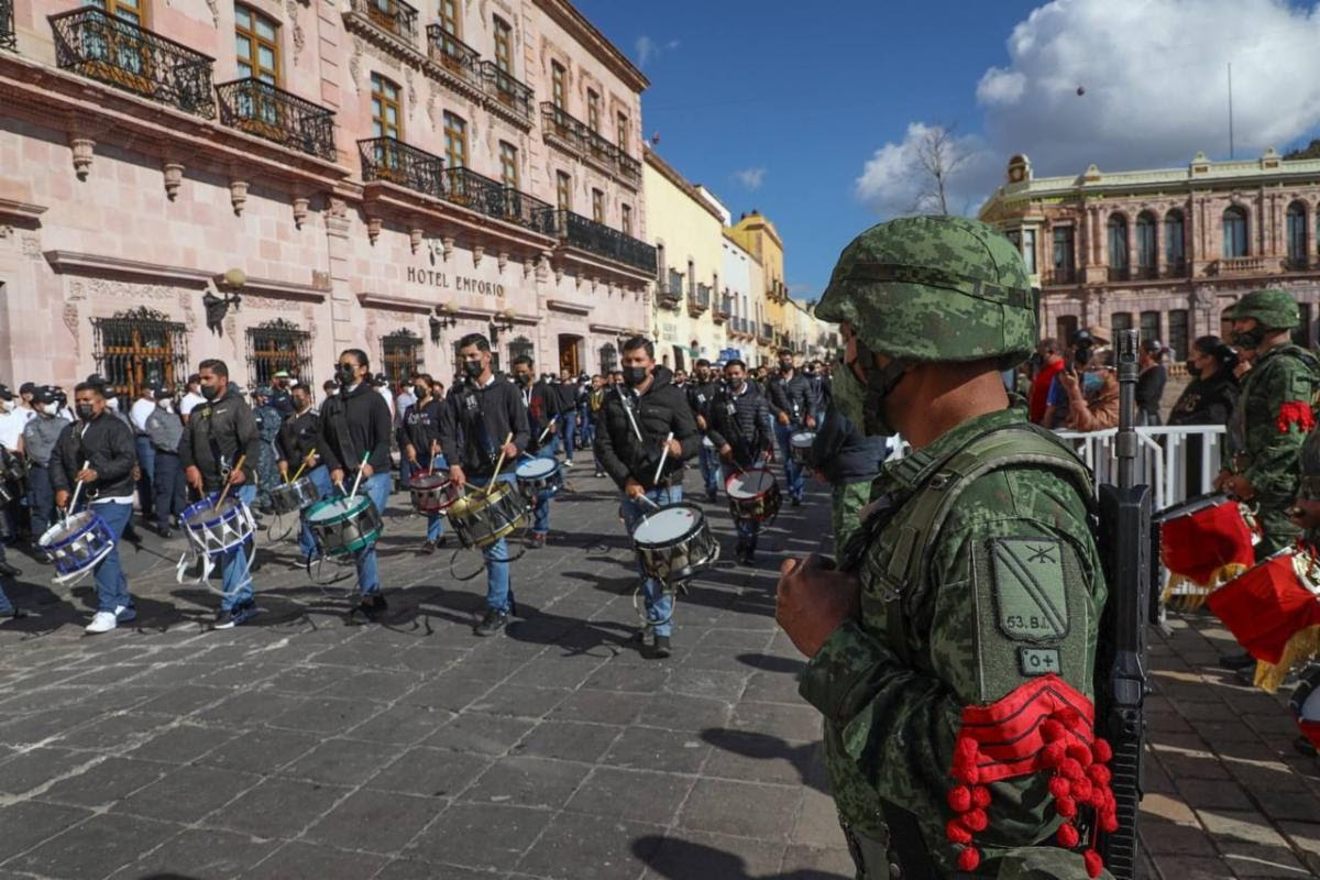 Presencia Gobernador David Monreal desfile conmemorativo del 111 Aniversario del inicio de la Revolución Mexicana