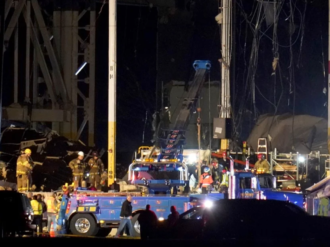 Sube a seis el número de muertos tras colapso de almacén de Amazon