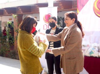 Benefician a 100 familias vulnerables en Jerez