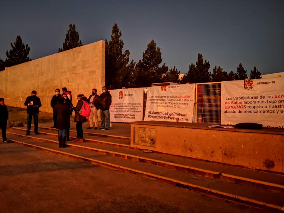Amanece tomada Ciudad Administrativa por la Sección 39 de Sntsa