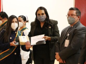 Entregan la condecoración Miguel Hidalgo a 36 trabajadores de la salud