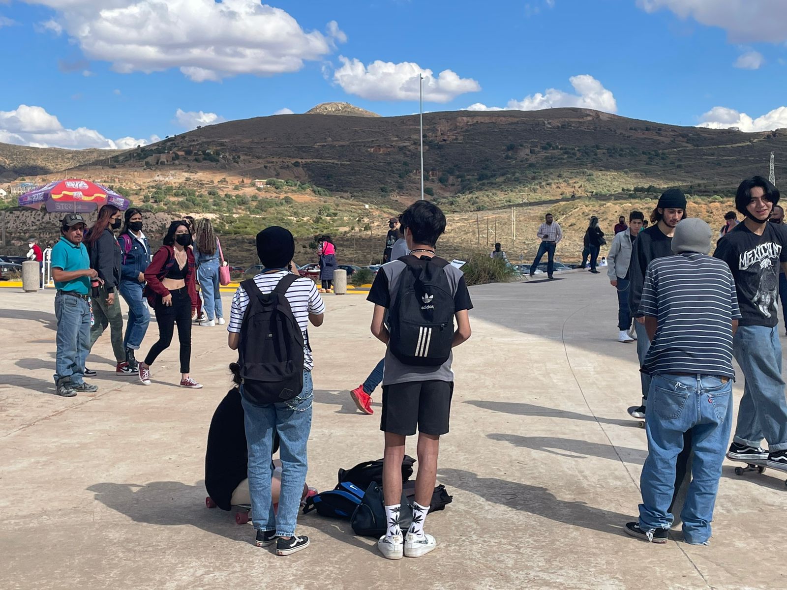 Aplican 3 mil vacunas a jóvenes de 15  a 17 años