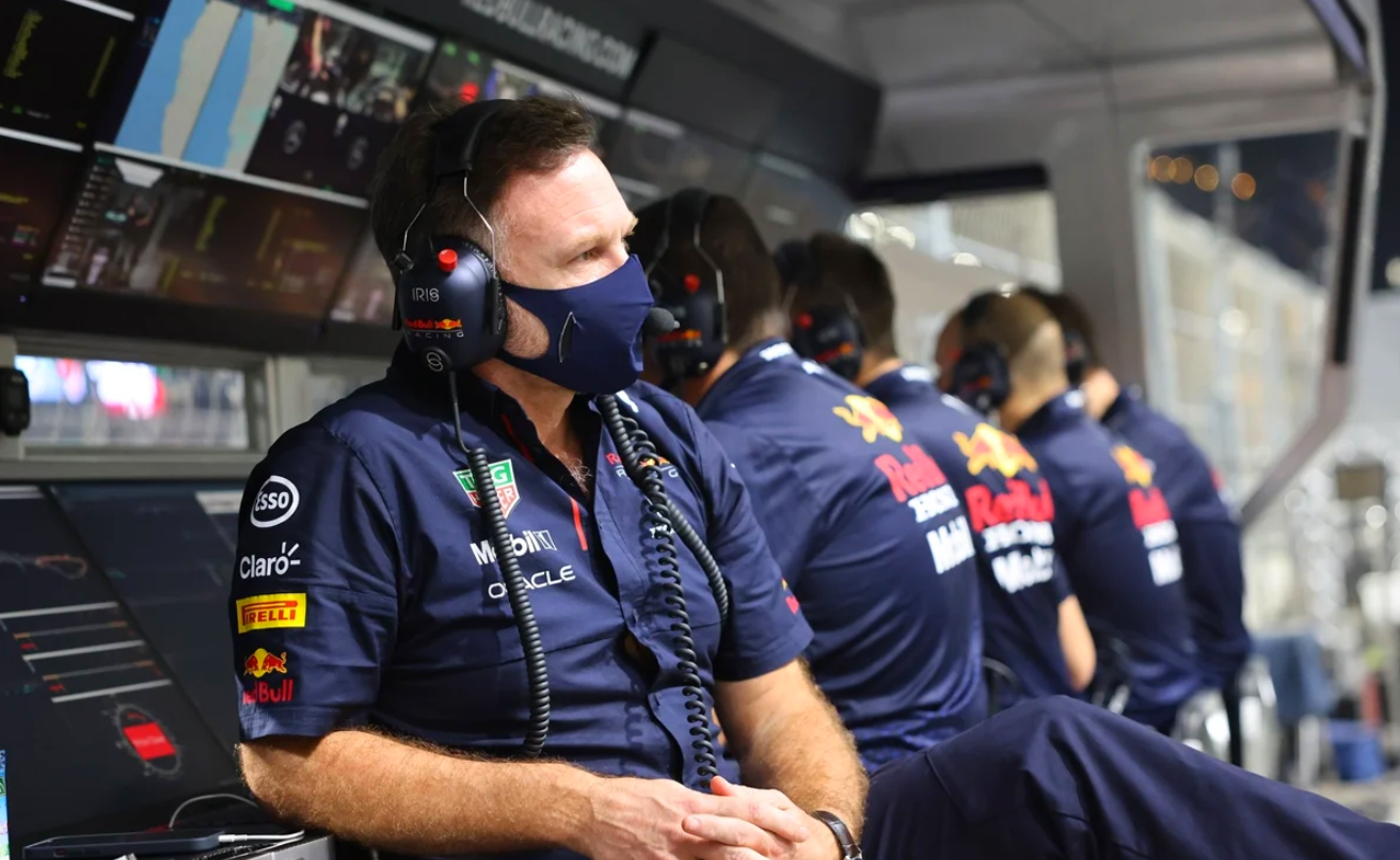 Jefe de Red Bull alaba a Checo Pérez por ayudar a Max Verstappen a conseguir la Pole