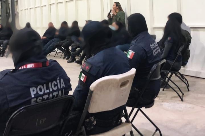 Capacitan a policías en igualdad entre hombres y mujeres