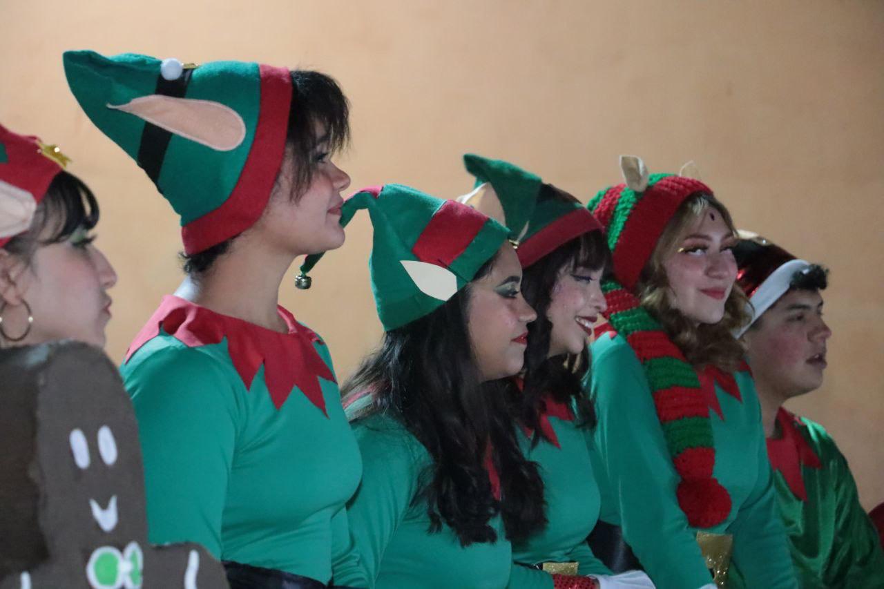 Disfrutan fresnillenses de actividades del Festival Navideño