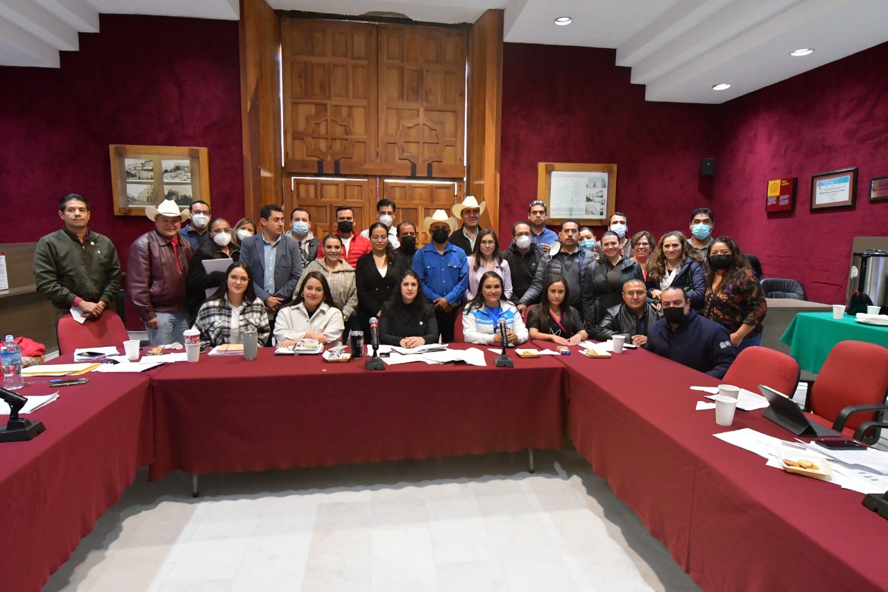 Defiende Norma Castorena el presupuesto para el gremio de salud