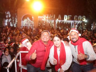 Encienden la magia de la Navidad en Villa de Cos
