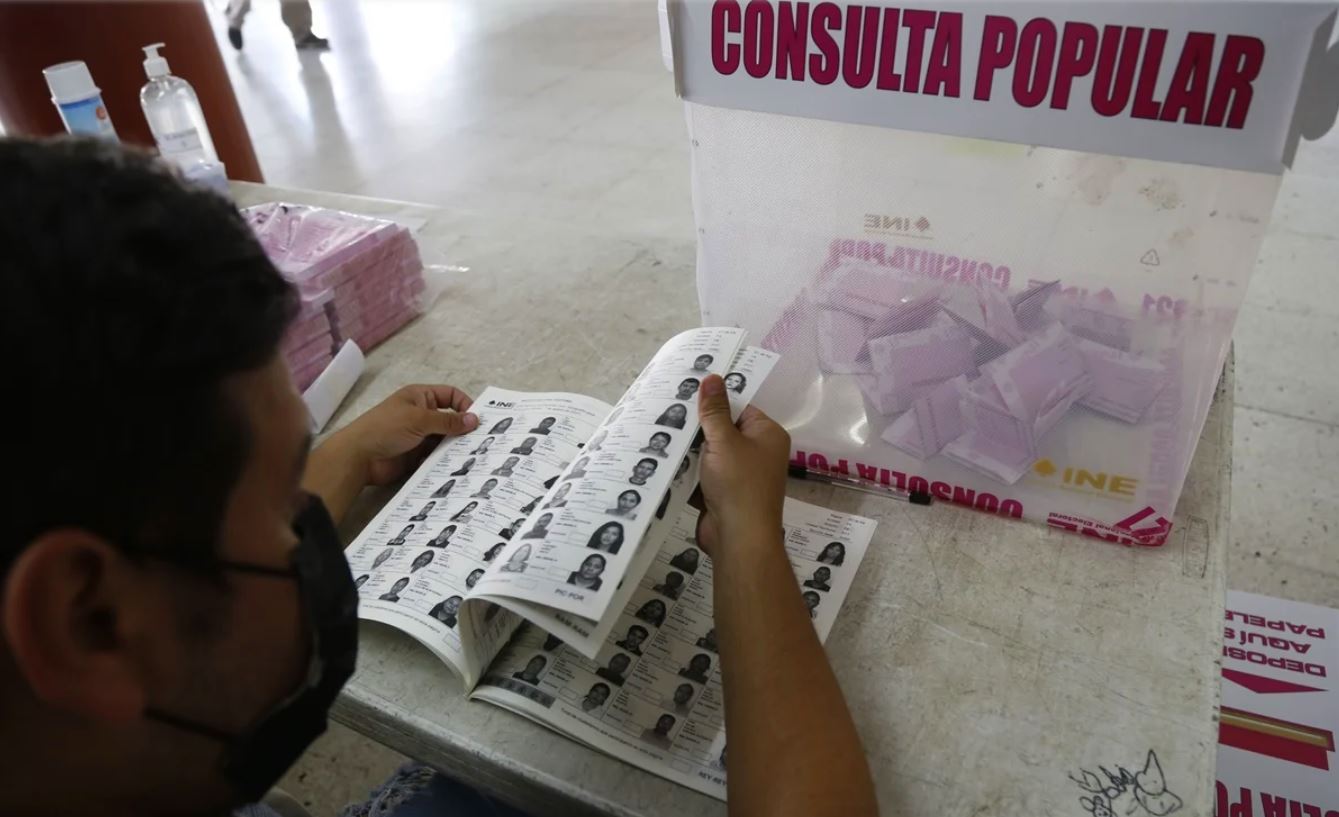 Discute Tribunal Electoral recursos contra consejeros del INE por revocación de mandato
